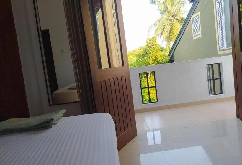 فندق صغير Bentota Home Stay