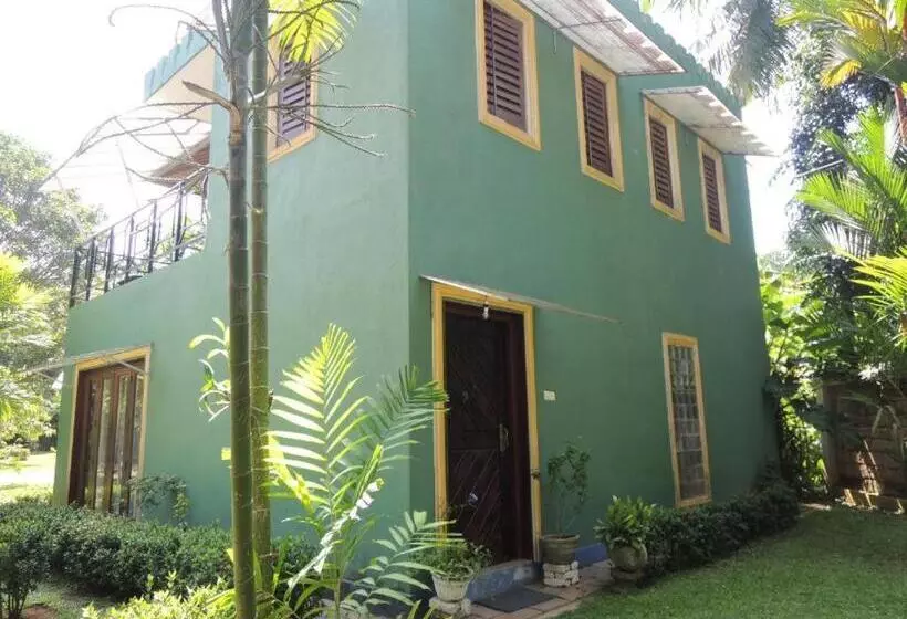 Retkeilymaja Bentota Home Stay