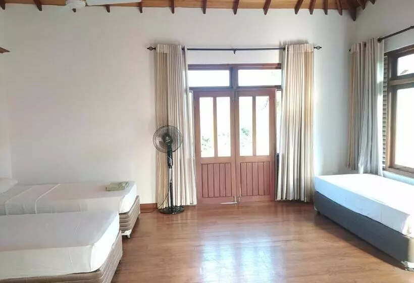 Retkeilymaja Bentota Home Stay