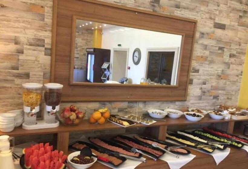 هتل Eka Residence