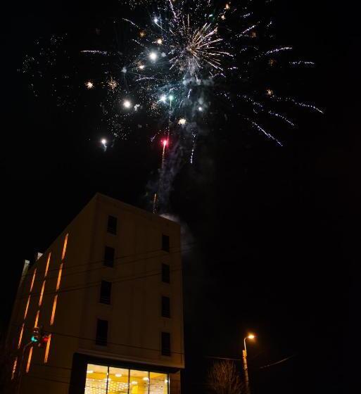 هتل Eka Residence