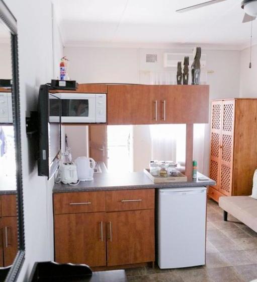 Отель Mein Heim Estate Guest Farm