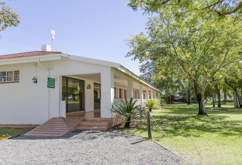 Отель Mein Heim Estate Guest Farm