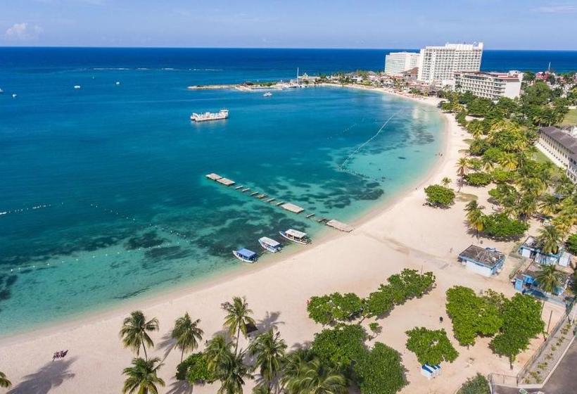 هتل Seashore @ Sandcastles Resort