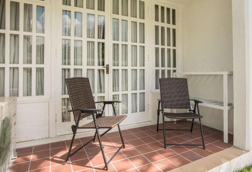 هتل Seashore @ Sandcastles Resort