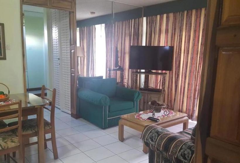 هتل Seashore @ Sandcastles Resort