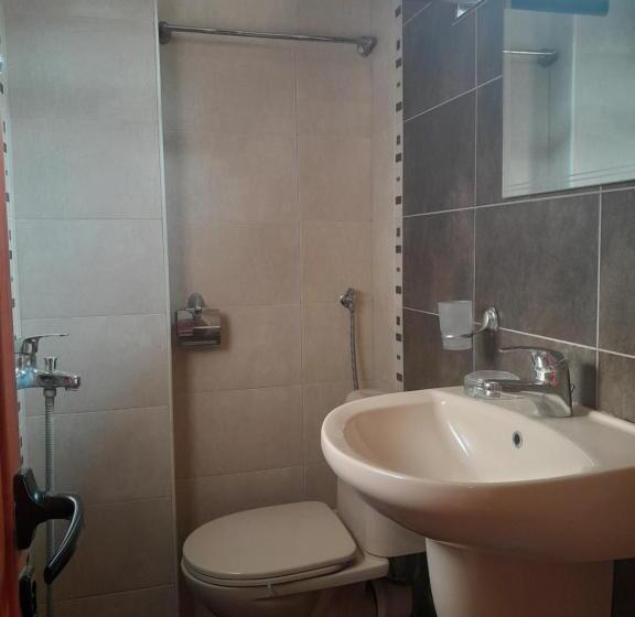 پانسیون стаи за гости анхиало