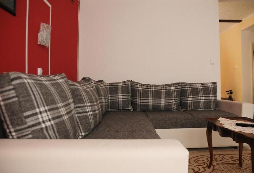 پانسیون Apartman Baron