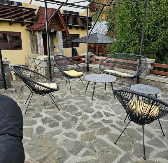 פנסיון Casa Mina