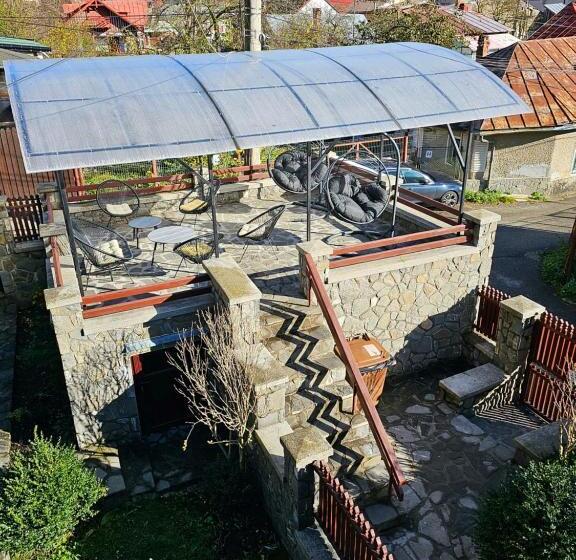 פנסיון Casa Mina