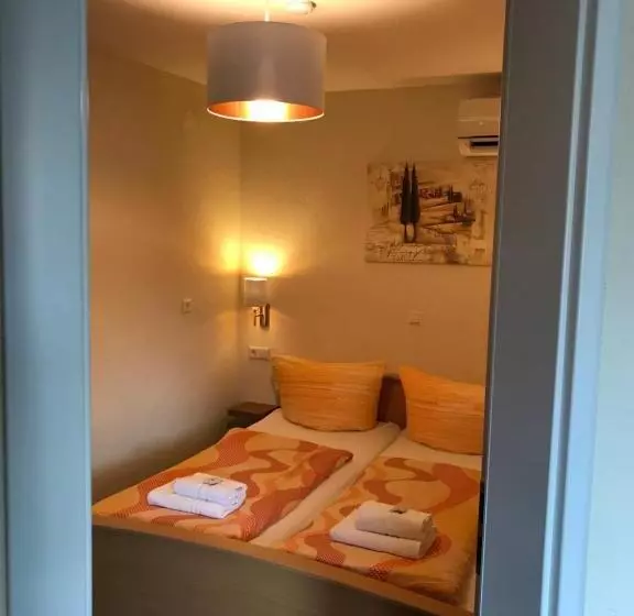 ペンション Gästehaus Elzblick