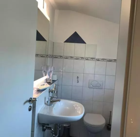 ペンション Gästehaus Elzblick