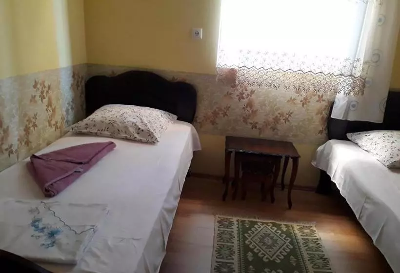 پانسیون Guest House Nino