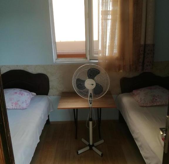 پانسیون Guest House Nino