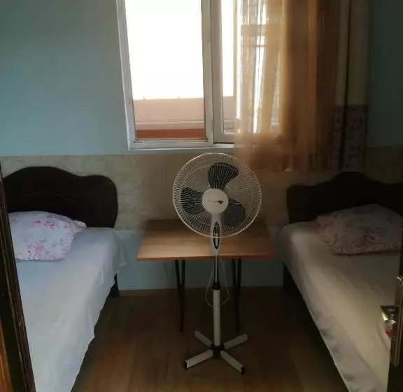 پانسیون Guest House Nino