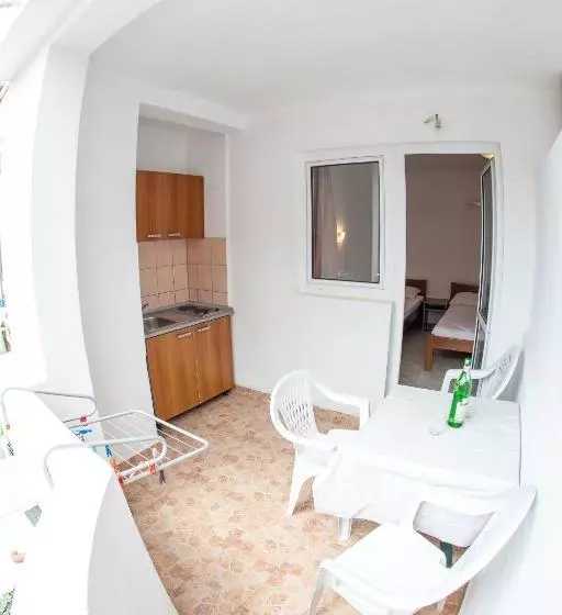 پانسیون Guest House Violet