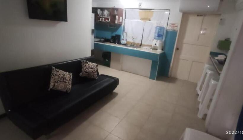 پانسیون Hostal Poseidon Del Mar