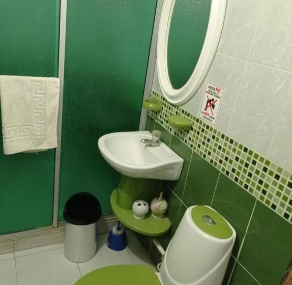 پانسیون Hostal Poseidon Del Mar