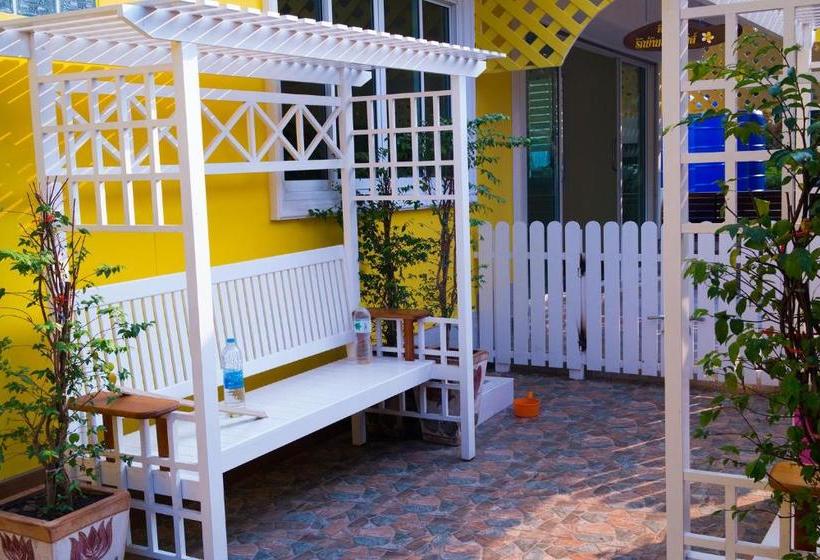 Pensão Rak Ban Kerd House