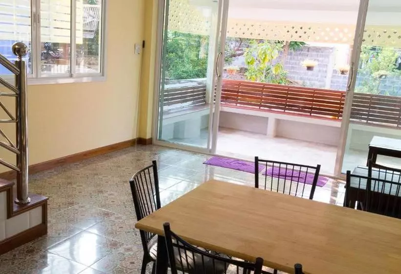 Majatalo Rak Ban Kerd House