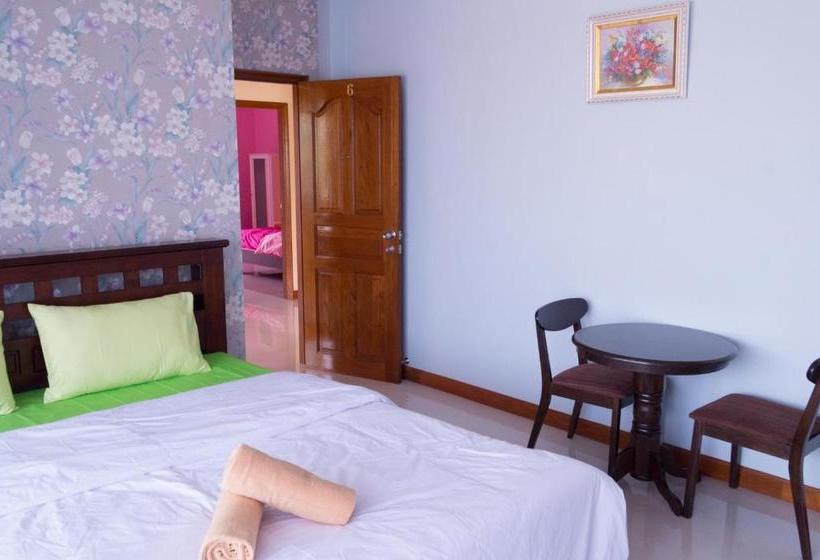 Pensão Rak Ban Kerd House