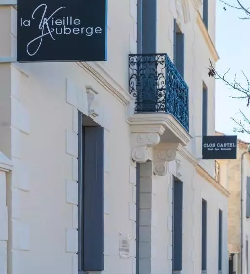 ホテル Clos Castel Villas Spa