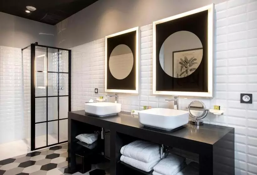 ホテル Clos Castel Villas Spa