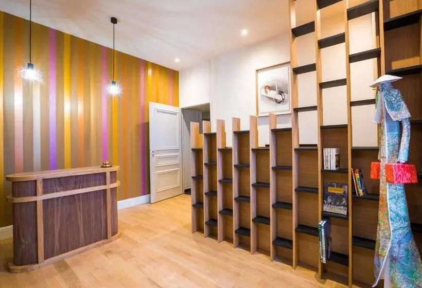 ホテル Clos Castel Villas Spa