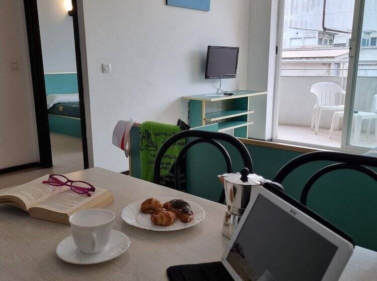 Apartaments Lloret Sun