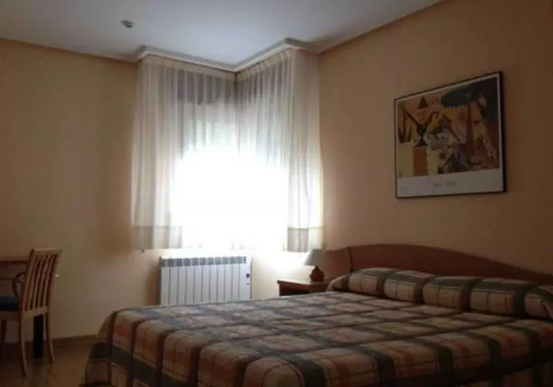 Aparthotel Puerta de León