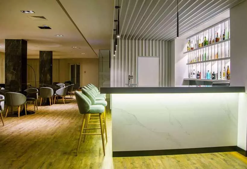 Отель Covilha Doña Maria Affiliated By Meliá