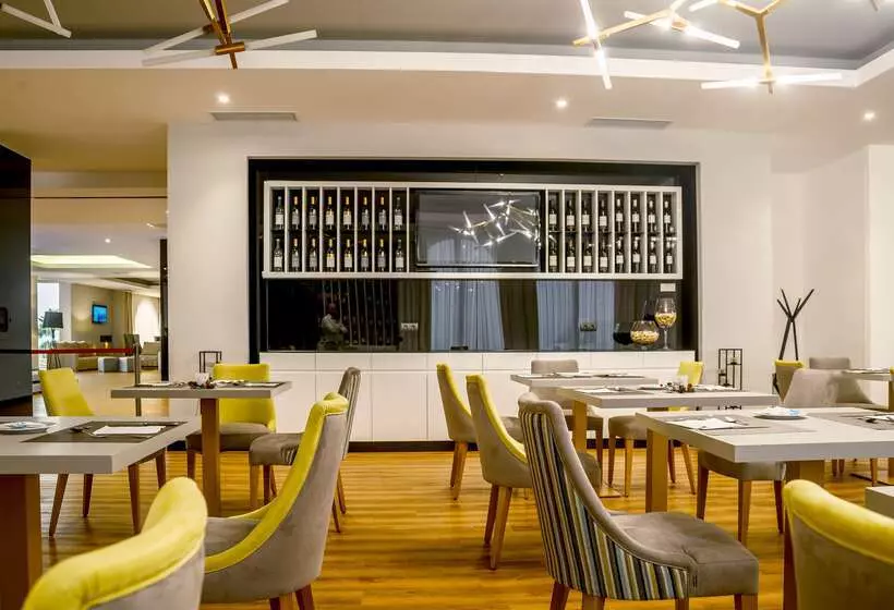 Отель Covilha Doña Maria Affiliated By Meliá