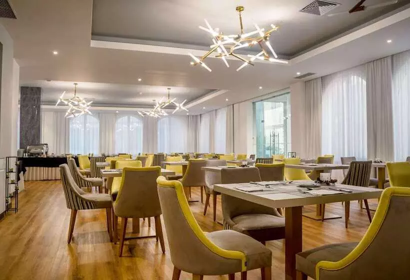 Отель Covilha Doña Maria Affiliated By Meliá