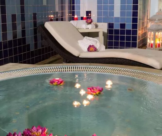 ホテル De Ilhavo Plaza & Spa