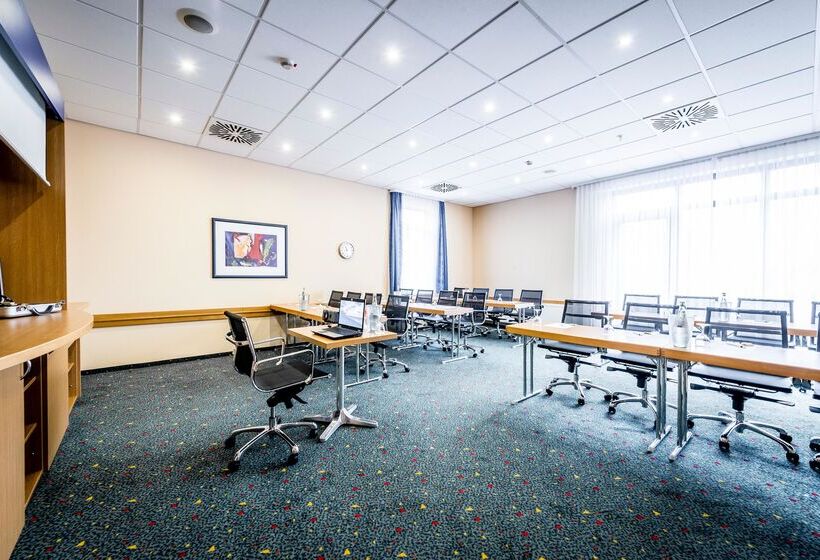 فندق Holiday Inn Express Dortmund, An Ihg