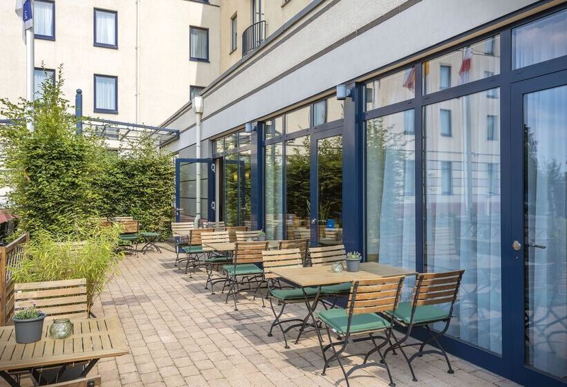 فندق Holiday Inn Express Dortmund, An Ihg