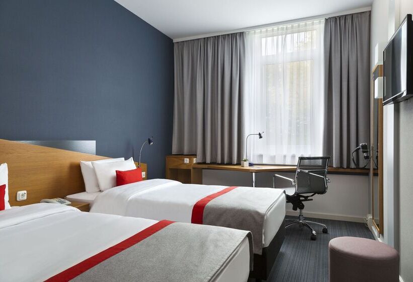 فندق Holiday Inn Express Dortmund, An Ihg