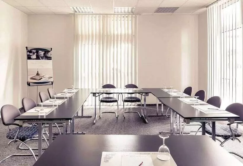 Отель Plaza Inn Regensburg