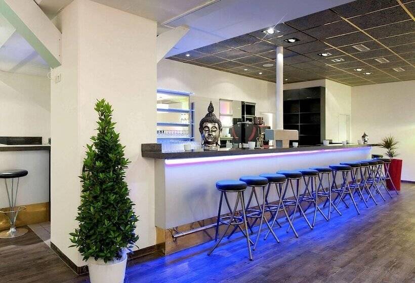 هتل Plaza Inn Regensburg