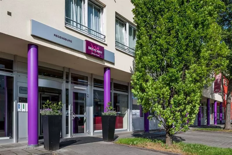 Отель Plaza Inn Regensburg