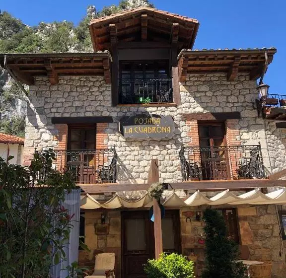 ホテル Posada La Cuadrona