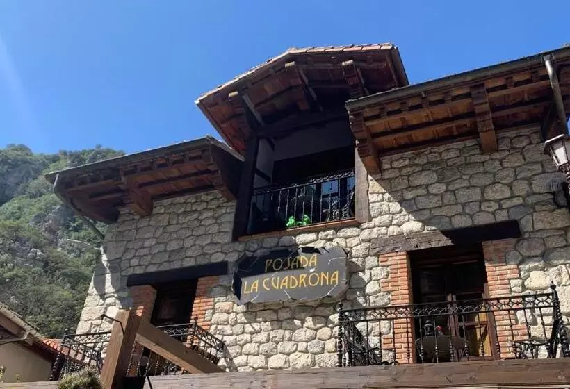 ホテル Posada La Cuadrona