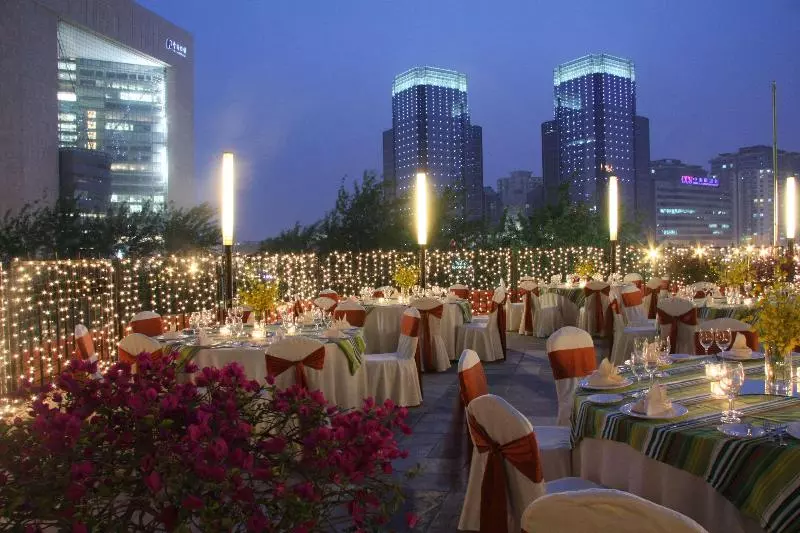 Swissotel Beijing Hong Kong Macau Center 4km To The Forbidden City