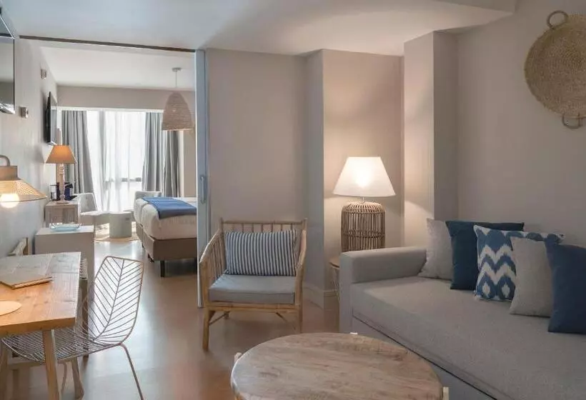 בית מלון כפרי Vincci Puertochico