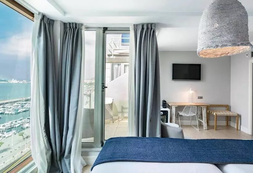 בית מלון כפרי Vincci Puertochico