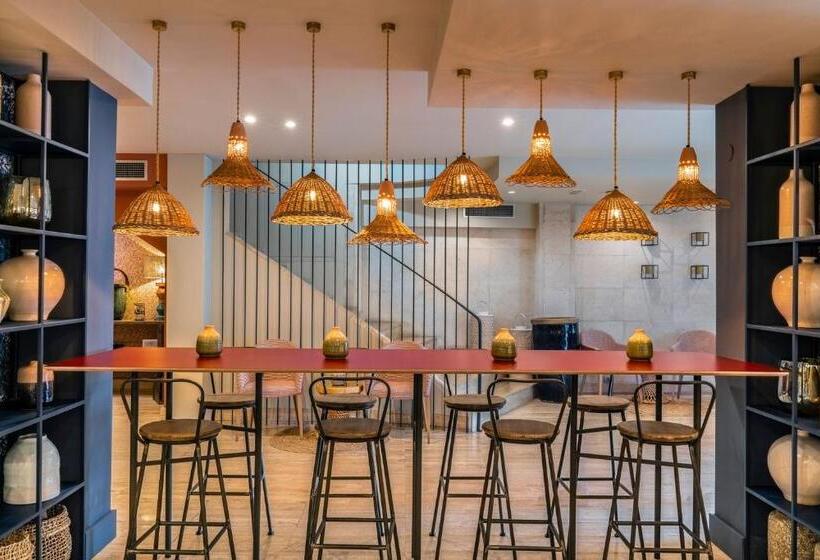 هتل Vincci Puertochico