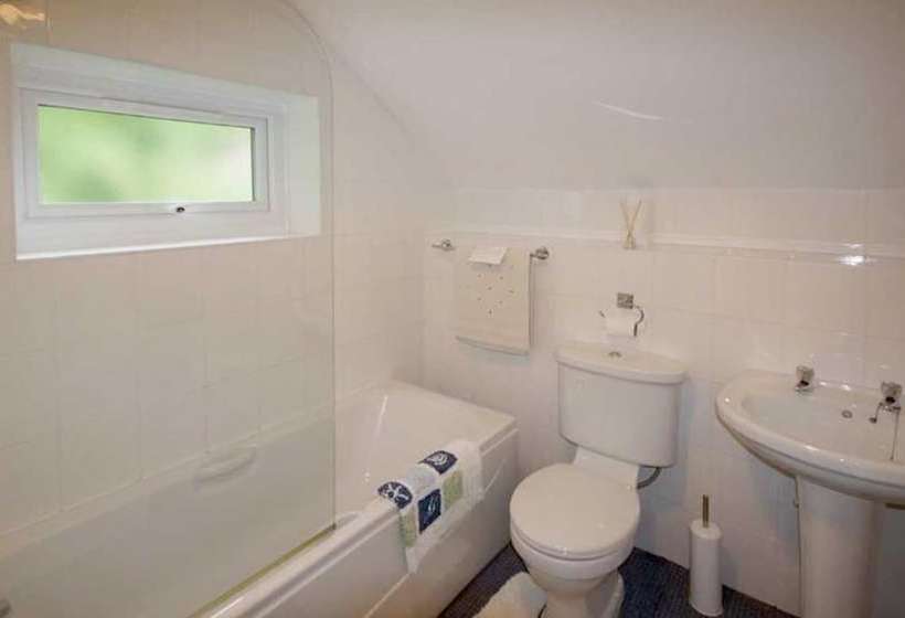 Eryl Cottage In Rowen