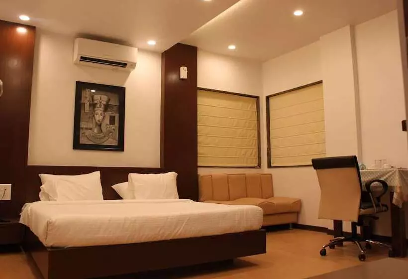 ホテル Jk Rooms 103 Loharkars