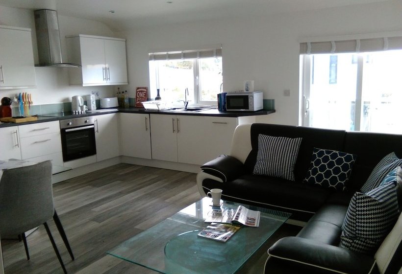 No. 4 Beach Cottages