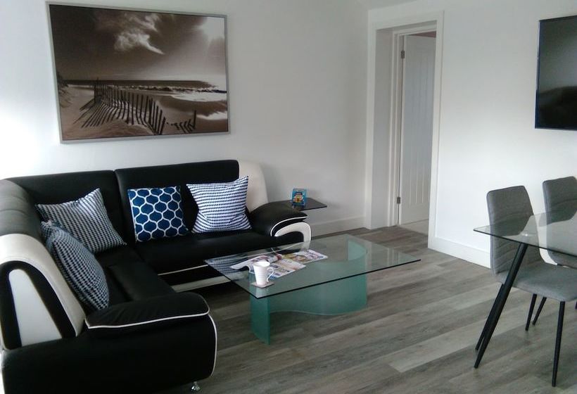 No. 4 Beach Cottages